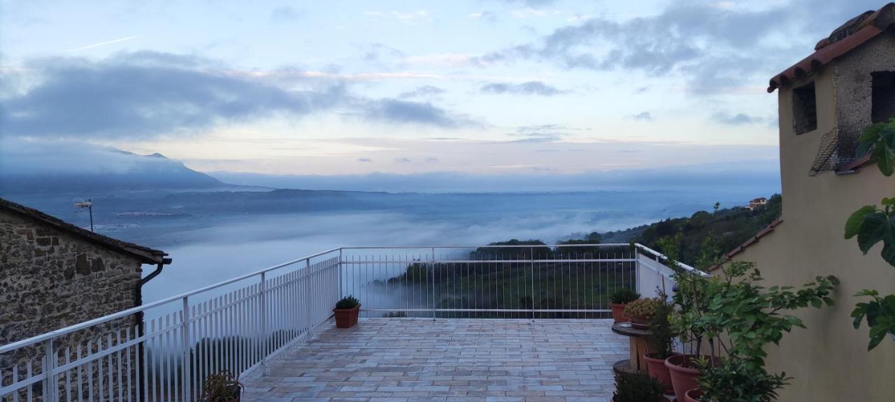 Casa In The Clouds Bed & Breakfast Stimigliano Exterior photo